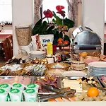 Tripic, Restaurant And Pizzeria Отель