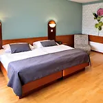Tripic, Restaurant And Pizzeria Отель 3*