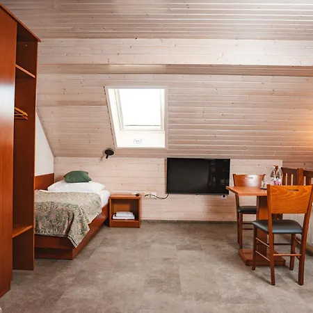 Tripic, Restaurant And Pizzeria 3*