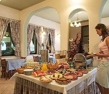 Hotel Tripic, Restaurant And Pizzeria 3*