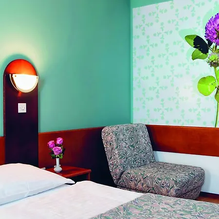 Hotel Tripic, Restaurant And Pizzeria