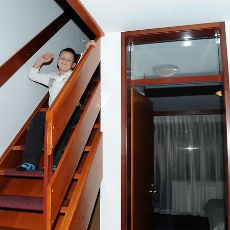 Tripic, Restaurant And Pizzeria 3*