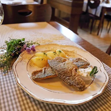 Tripic, Restaurant And Pizzeria ホテル 3*