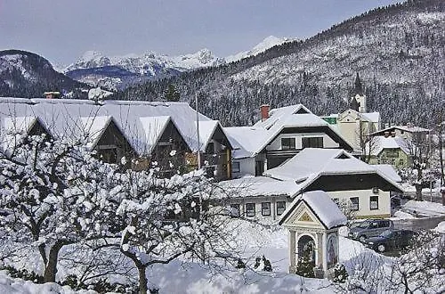 Отель Tripic, Restaurant And Pizzeria 3*