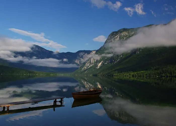 Tripic, Restaurant And Pizzeria 호텔