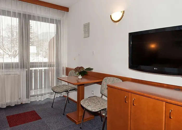 Tripic, Restaurant And Pizzeria 博希尼