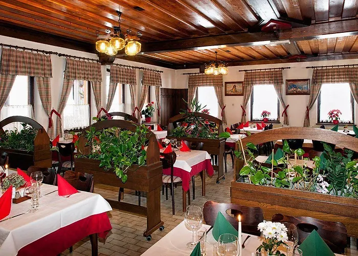 Tripic, Restaurant And Pizzeria Отель 3*
