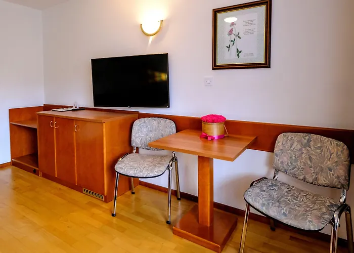 Tripic, Restaurant And Pizzeria 3*