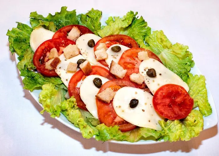 Отель Tripic, Restaurant And Pizzeria 3*