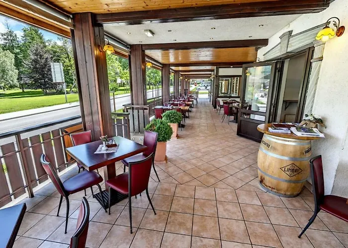 Tripic, Restaurant And Pizzeria Отель 3*