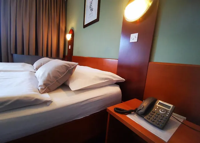 酒店 Tripic, Restaurant And Pizzeria 博希尼