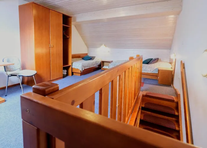 酒店 Tripic, Restaurant And Pizzeria 博希尼